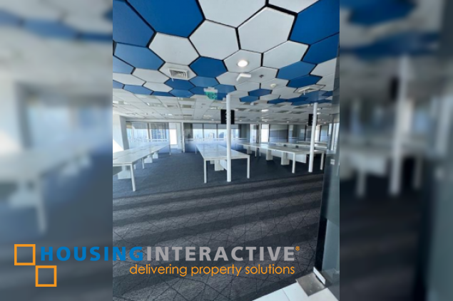 office for lease in pbcom tower