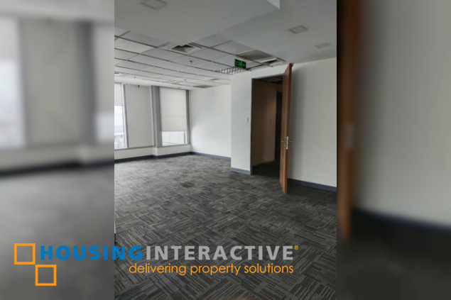 office for lease in pbcom tower