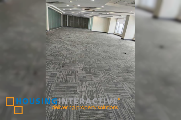 office for lease in pbcom tower