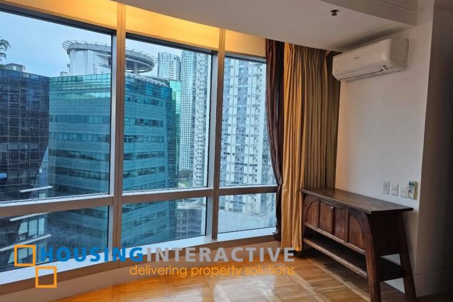 for lease: 3br unit with balcony and parking for lease in one mckinley place