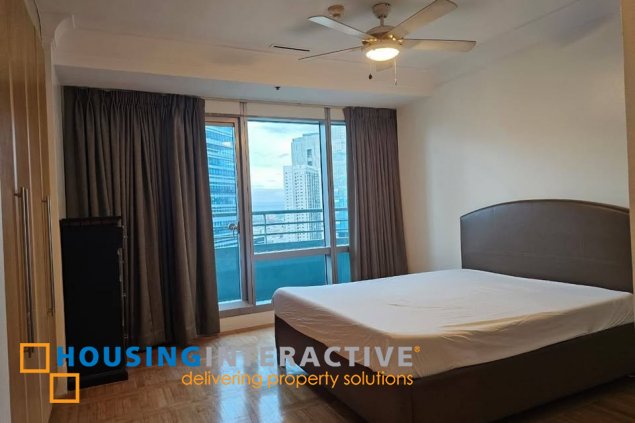 for lease: 3br unit with balcony and parking for lease in one mckinley place