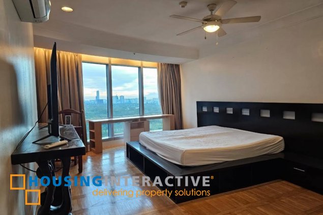 for lease: 3br unit with balcony and parking for lease in one mckinley place