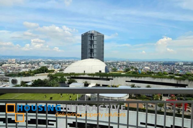 for lease: 2br unit with balcony and parking two serendra