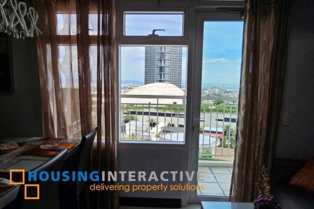 for lease: 2br unit with balcony and parking two serendra
