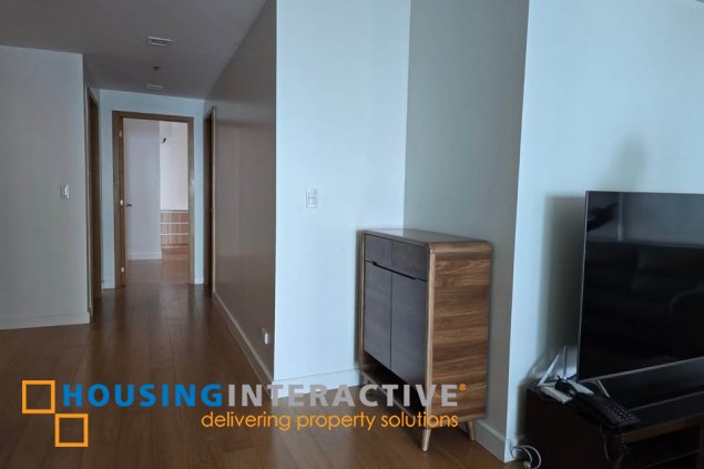 furnished 2br unit with parking for rent in park terraces