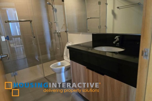 furnished 2br unit with parking for rent in park terraces