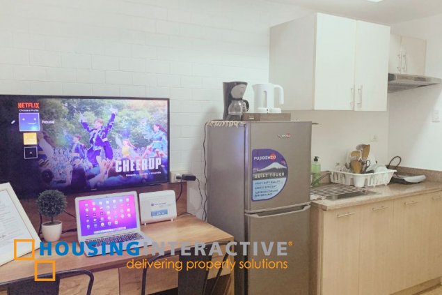 1-bedroom with balcony at laureano di trevi towers