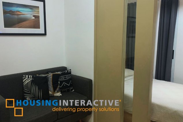 1-bedroom with balcony at laureano di trevi towers