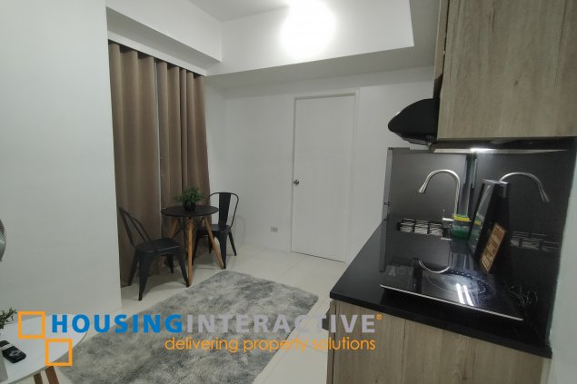 1-bedroom with parking for lease in salcedo square residences