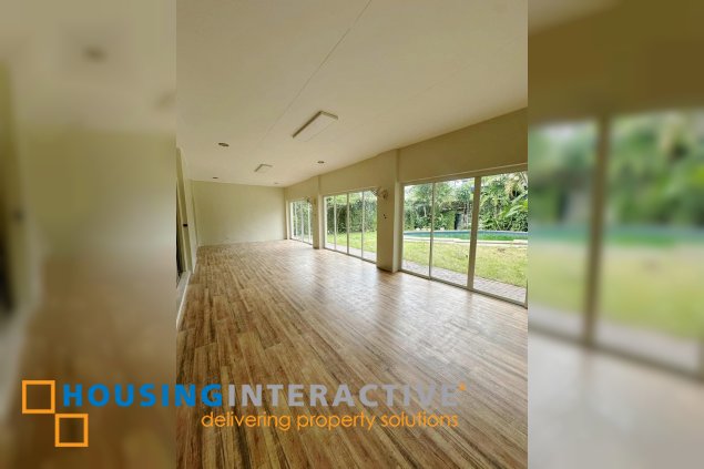 2-storey 4br house for rent in dasmarinas village