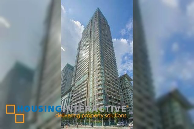 semi furnished 3br with parking for rent in west tower