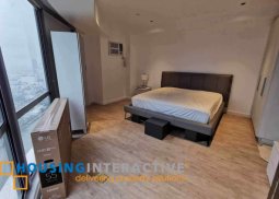 fully furnished 1br unit for lease in acqua private residences