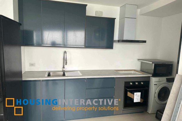 fully furnished 1br unit for lease in acqua private residences