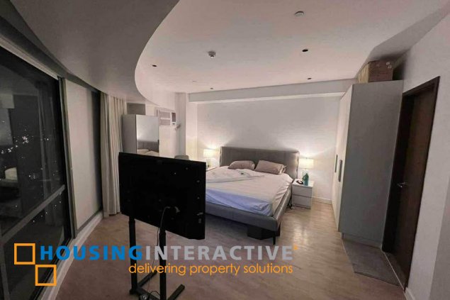 fully furnished 1br unit for lease in acqua private residences