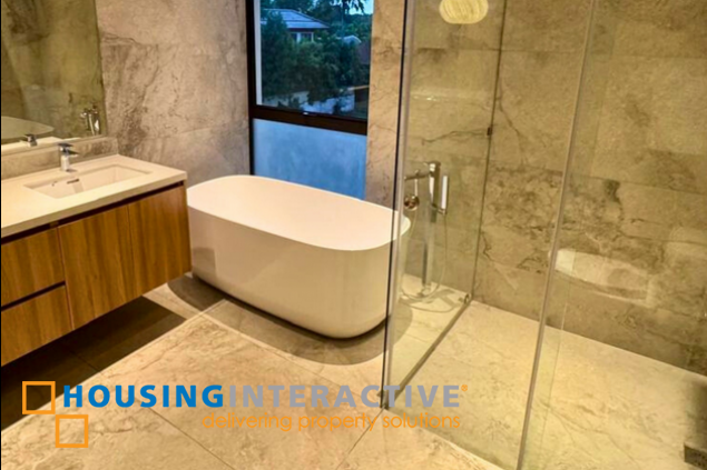 4-storey hosue for sale in westgrove heights