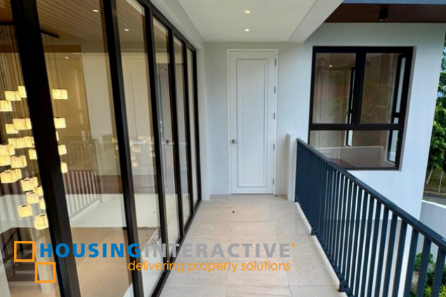 4-storey hosue for sale in westgrove heights