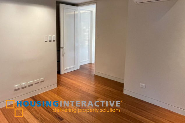 4-storey hosue for sale in westgrove heights