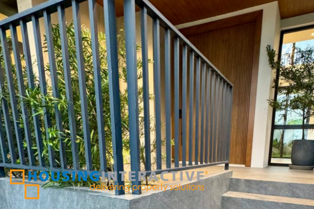 4-storey hosue for sale in westgrove heights