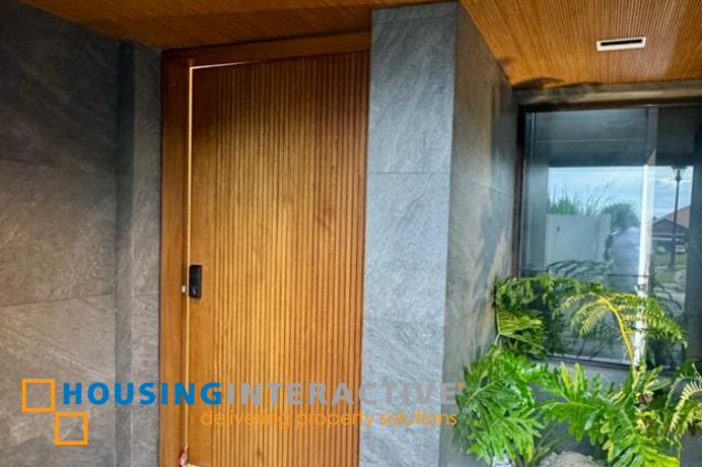 4-storey hosue for sale in westgrove heights