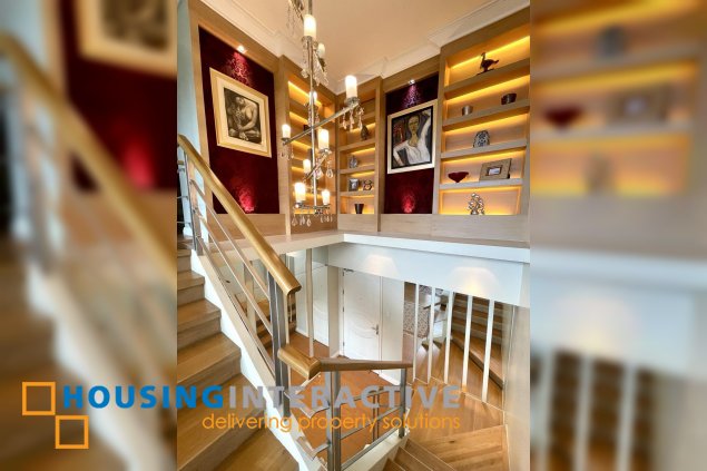 furnished 2br unit with parking for lease in one rockwell