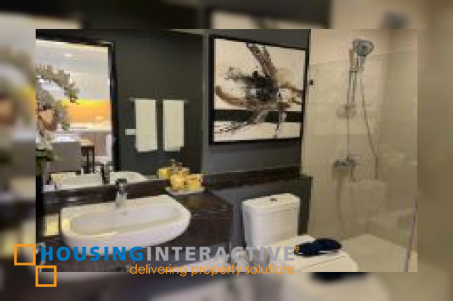 fully furnished 2br unit with parking for lease in west gallery place