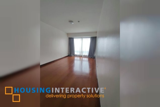 semi-furnished 3br unit with parking for lease in horizon homes at shangri-la at the fort