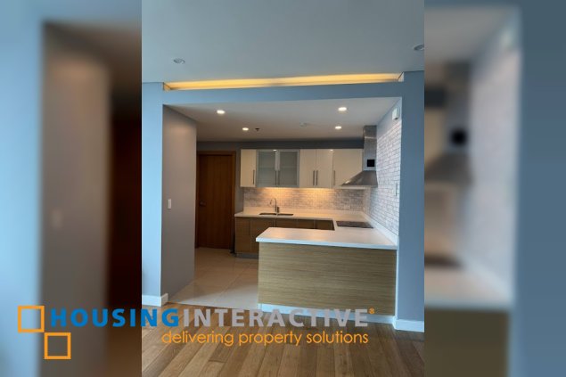 for lease- furnished 2br with parking in park terraces