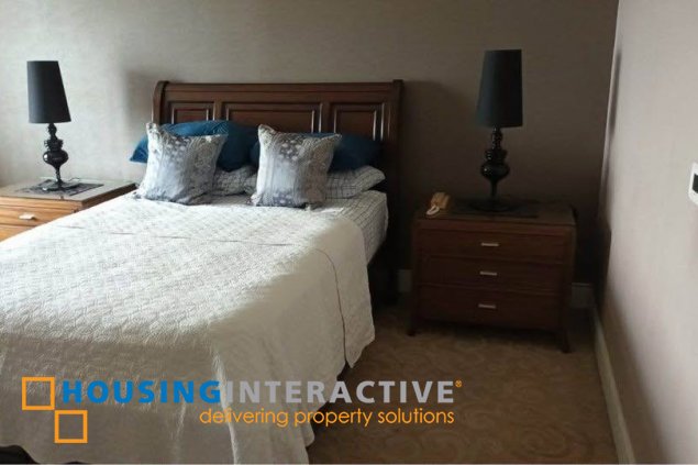 fully furnished 3br unit with parking for lease in one roxas triangle