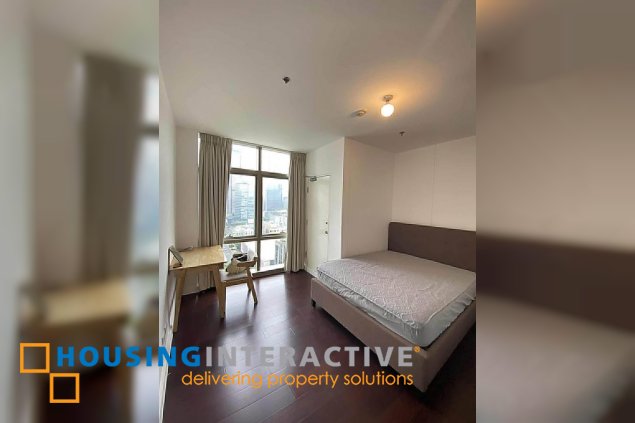 fully furnished 2br unit with balcony and parking for lease in west gallery place