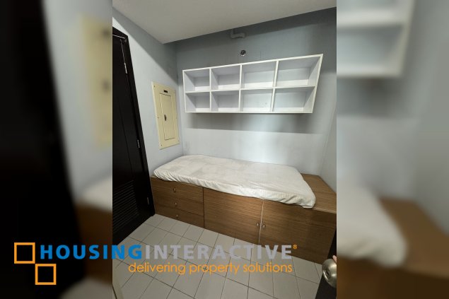 for rent- fully furnished 2br with parking in makati