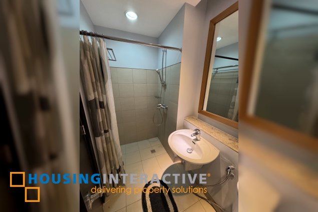 for rent- fully furnished 2br with parking in makati