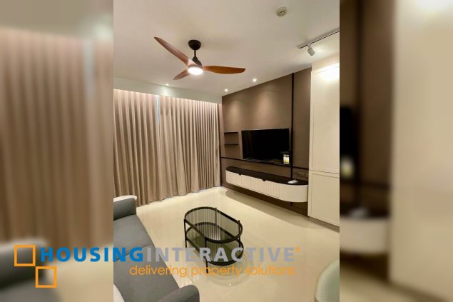 furnished 1br unit with parking for lease in west gallery place