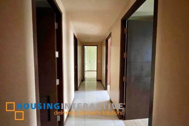 fully furnished 3br unti with parking for lease in 8 forbestown road