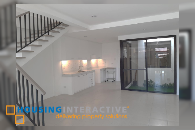 for sale-three single-attached townhouses