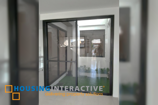 for sale-three single-attached townhouses