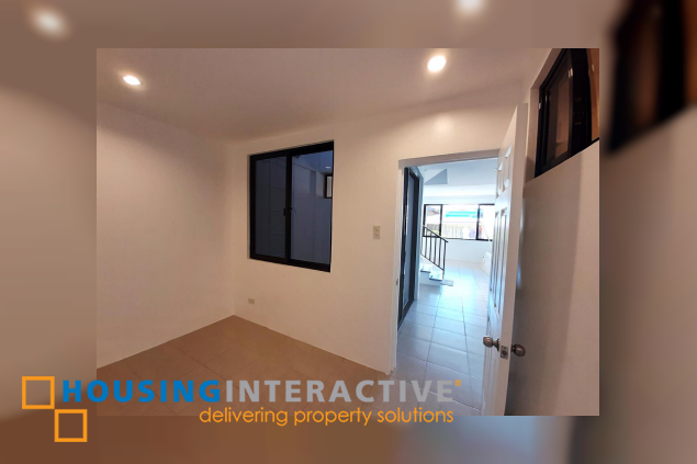 for sale-three single-attached townhouses