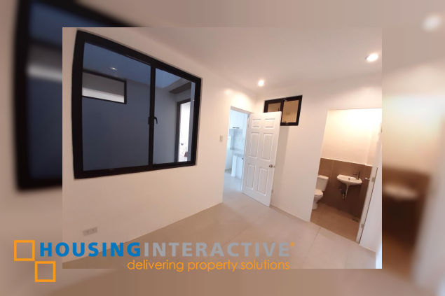 for sale-three single-attached townhouses