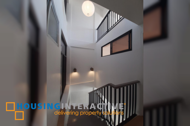 for sale-three single-attached townhouses