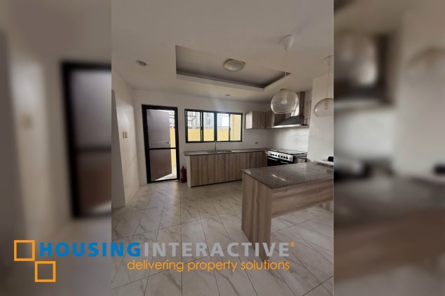 4br house for rent in merville park village