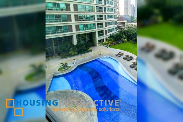 furnished 1br with parking in the residences at greenbelt