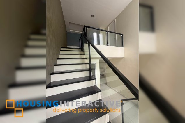 3-storey house for rent in south admiral merville