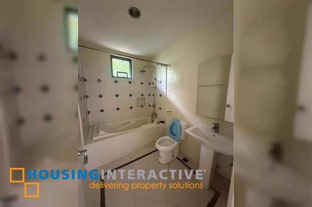 3-storey house for rent in south admiral merville