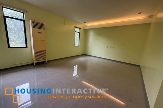 3-storey house for rent in south admiral merville