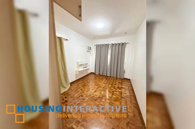 6br house for rent in merville park village