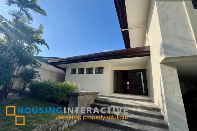 5br house for rent in merville park village