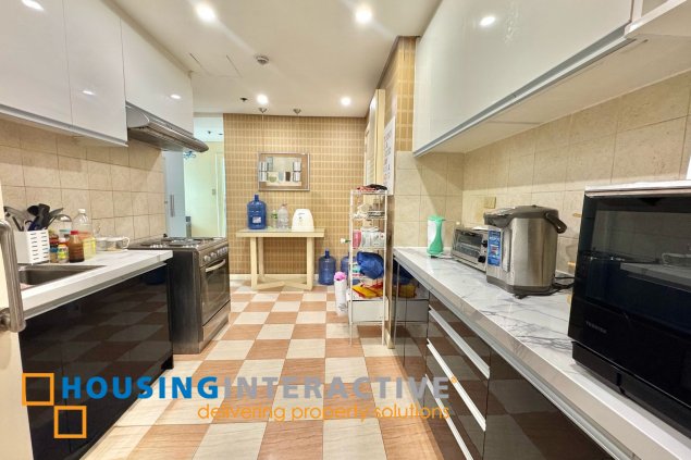 for rent • corner 3 bedroom unit in the peak, salcedo village