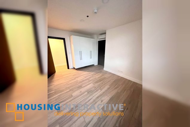 semi-furnished 3br unit with parking for rent in garden towers