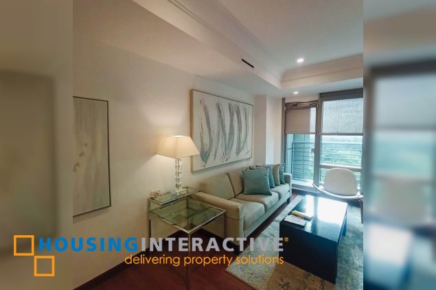 fully furnished 2br unit with parking for lease in one mckinley place