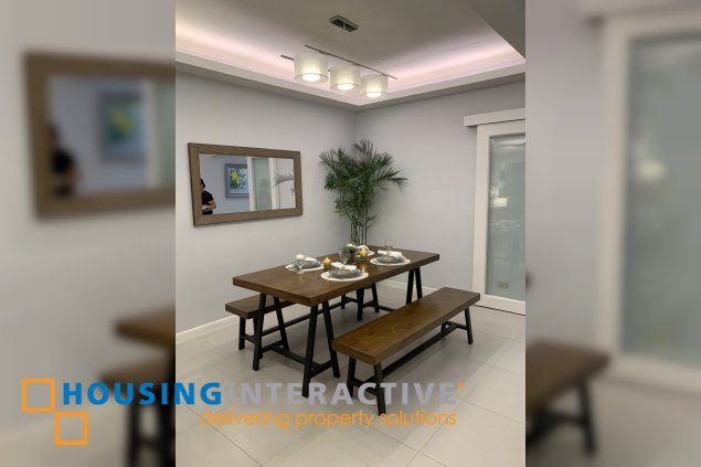 bungalow house with 3br for rent in bf homes