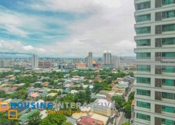 furnished 1br with parking in the residences at greenbelt